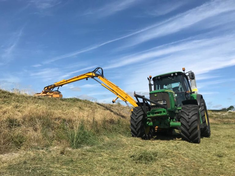 Gemeente Waadhoeke, onderhoud bermen, kruidenrijk gras en watergangen 2020-2021