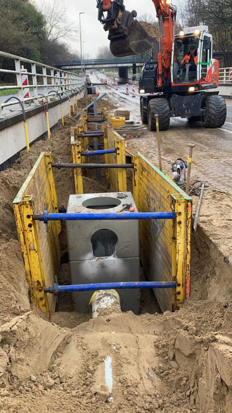 Aanleg DT-riool viaduct Zeestraat Wijk aan Zee