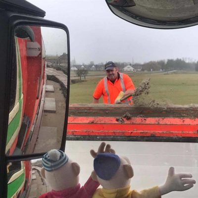 Chauffeur Hidde aan het werk