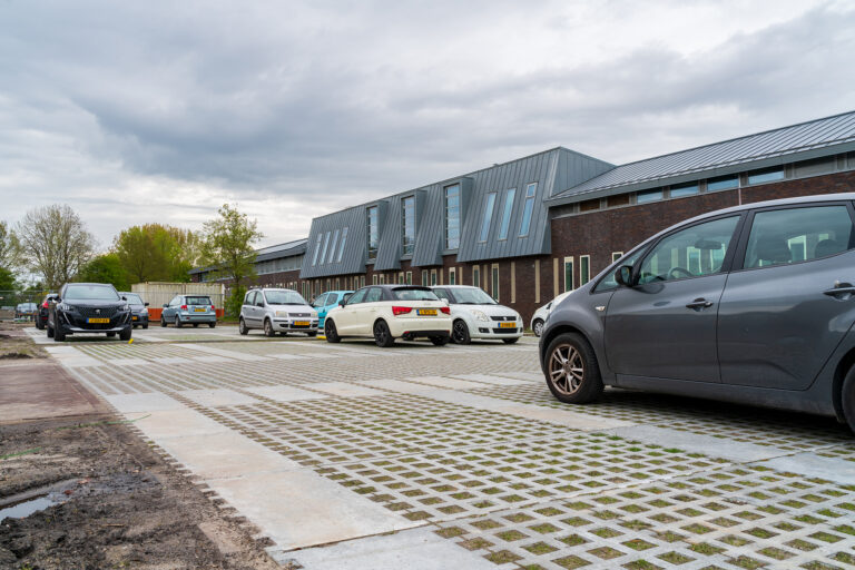 Parkeerkoffers in nieuwbouwwijk de Vork Heerhugowaard