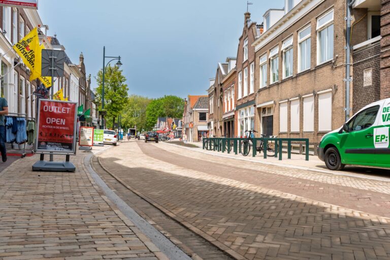 Herinrichting binnenstad Bolsward met vernieuwd straatwerk
